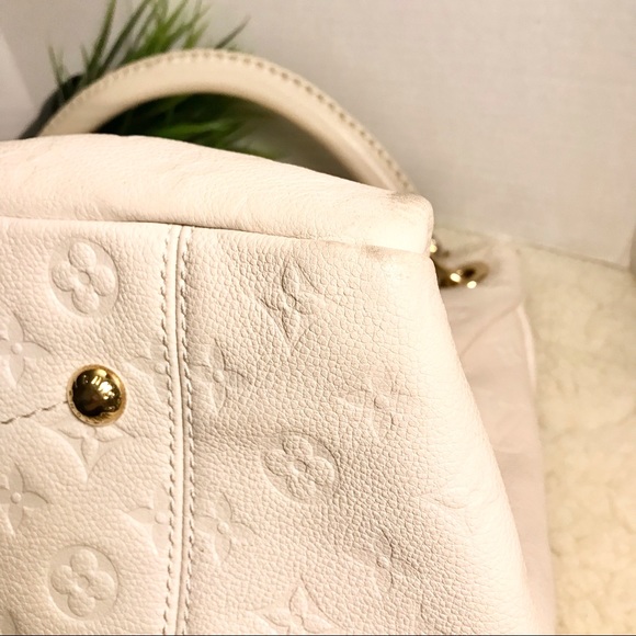 Authentic Louis Vuitton Artsy White Monogram Empreinte Leather Shoulder Bag - Picture 10 of 14